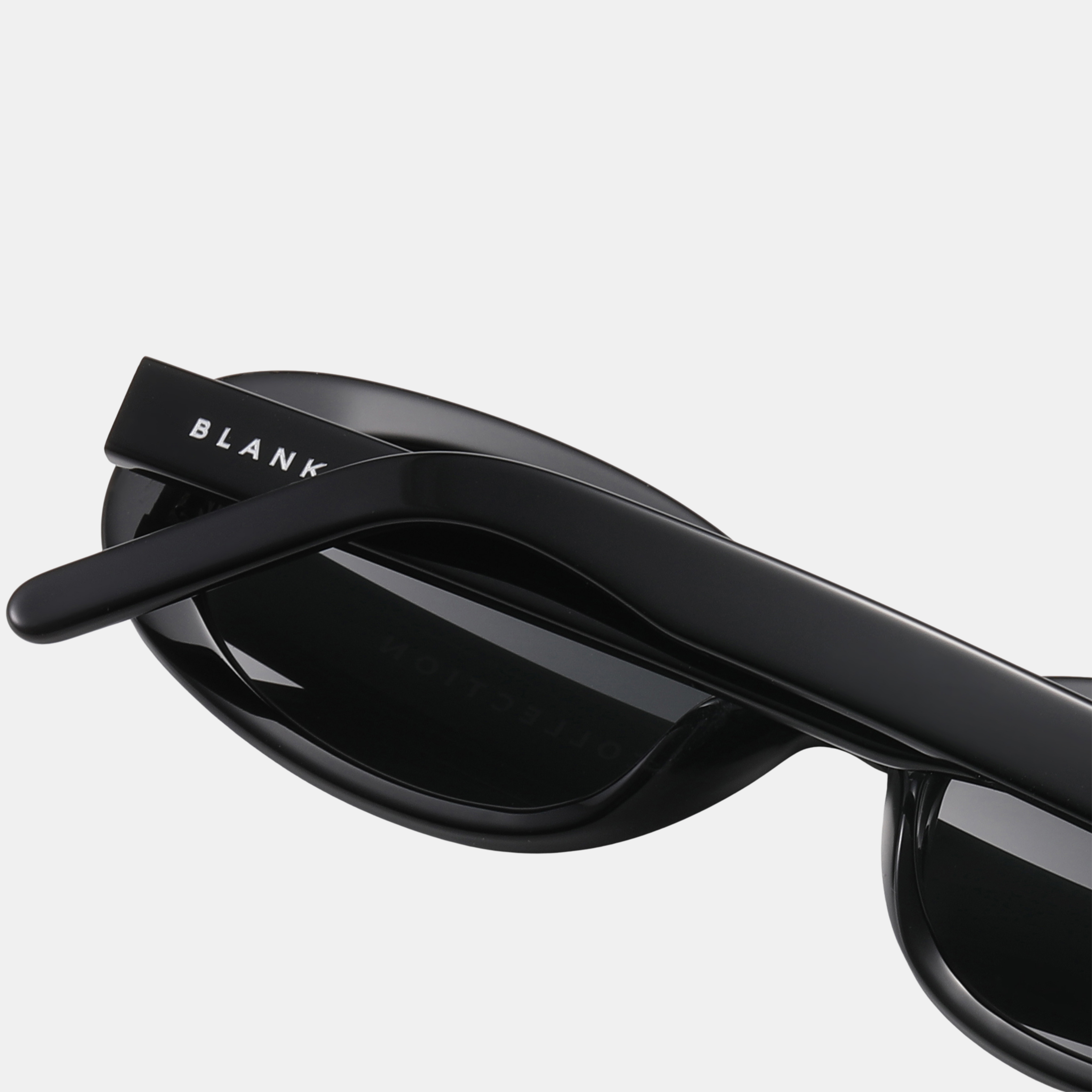 COLETTE. - Noir Black