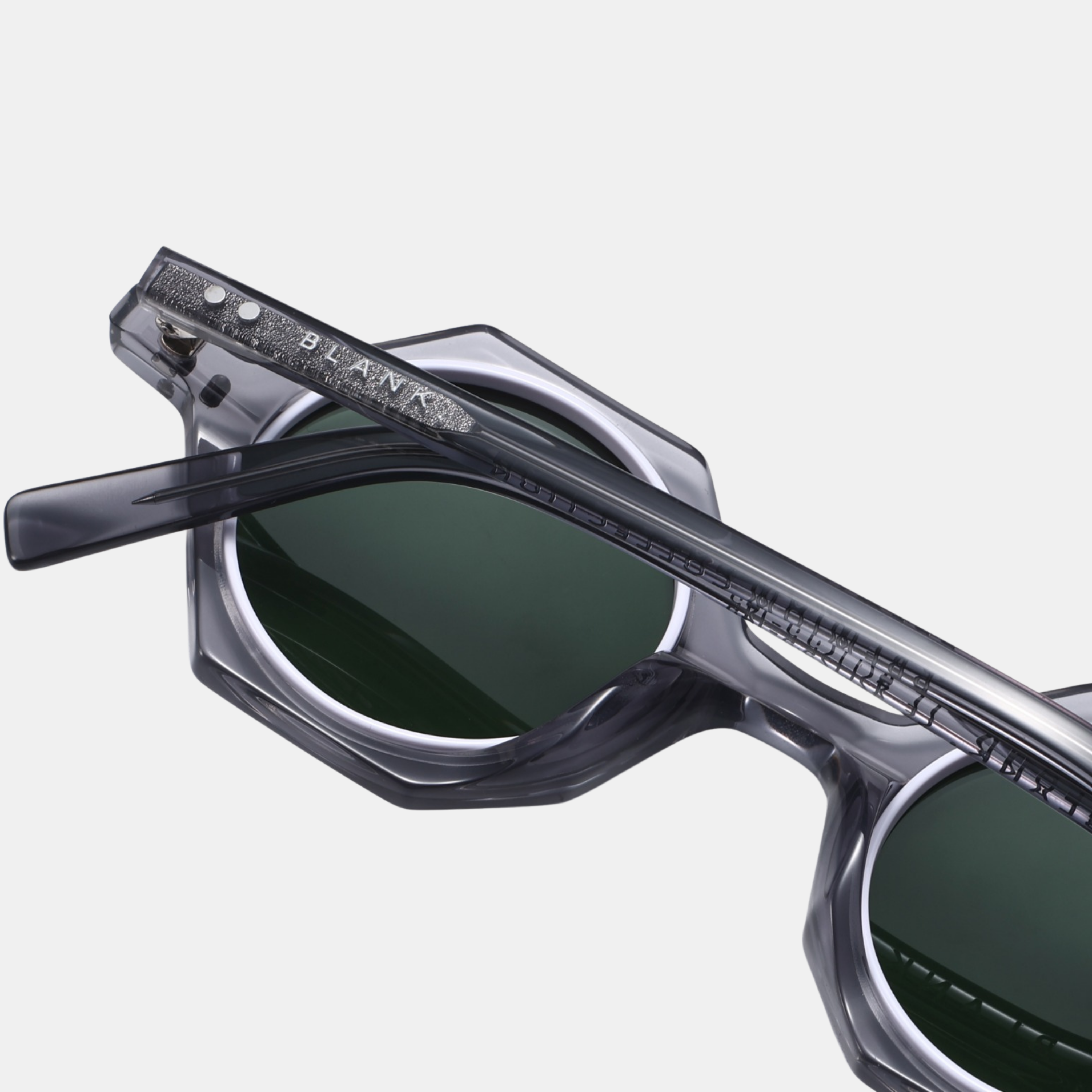 MODULA. - Clear Grey